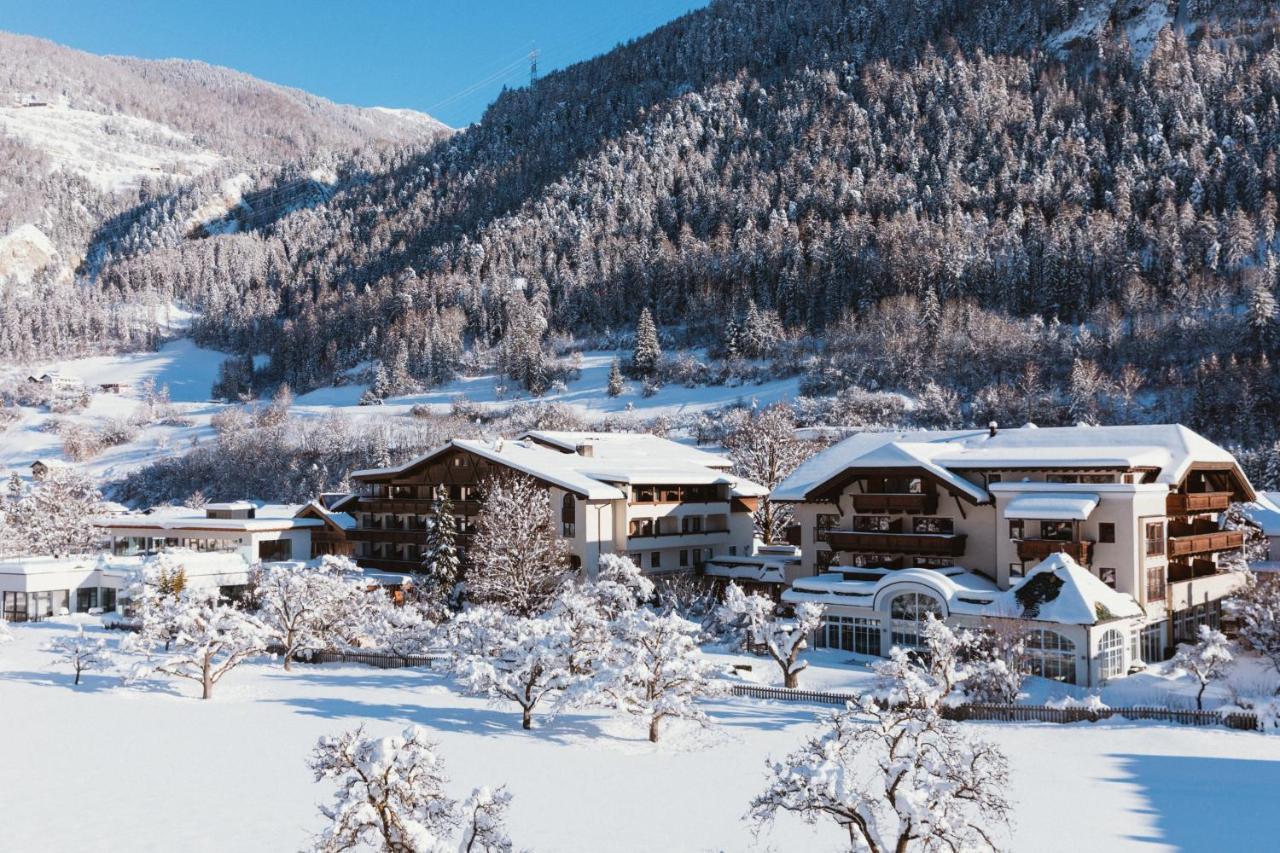 Hotel Linde Superior Ried im Oberinntal Exterior foto