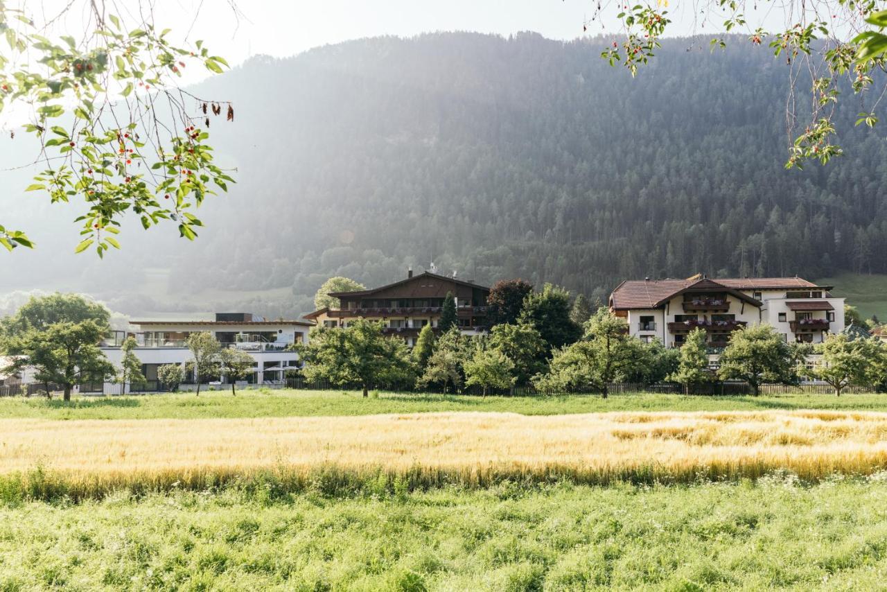 Hotel Linde Superior Ried im Oberinntal Exterior foto